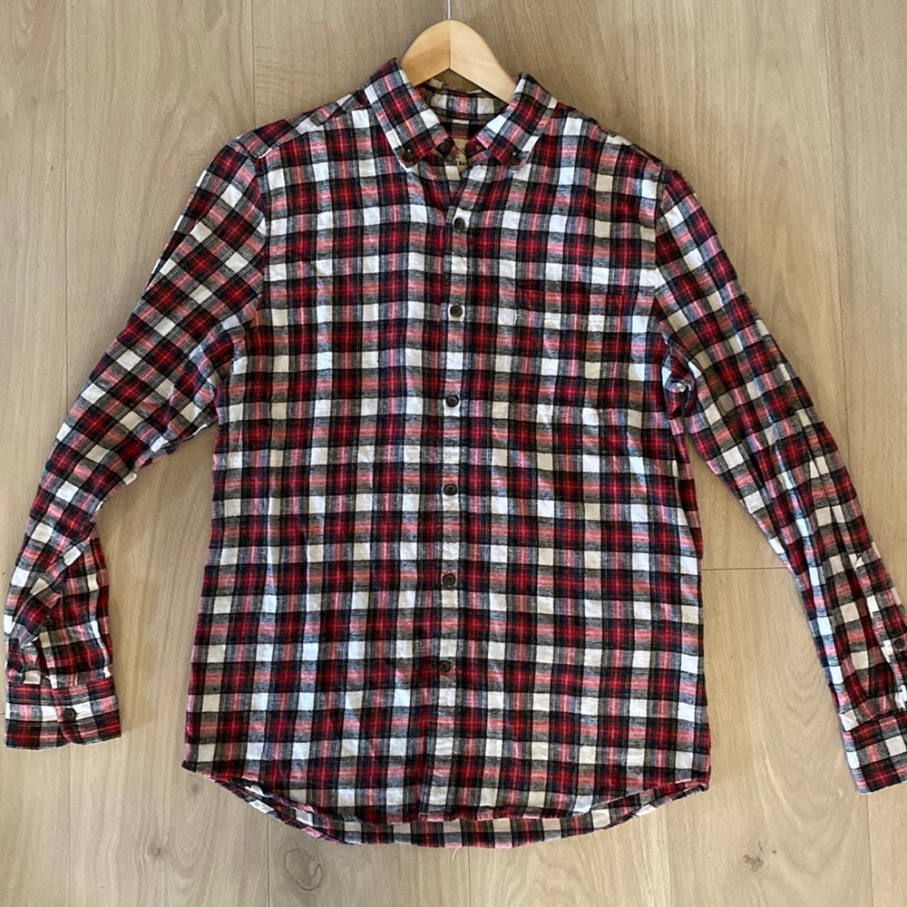 Mens S checkered button up